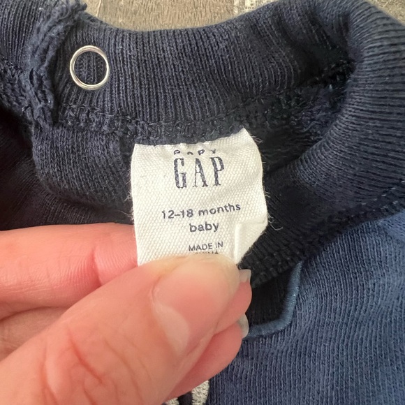 12-18 month Baby Gap Coverall - Picture 3 of 4